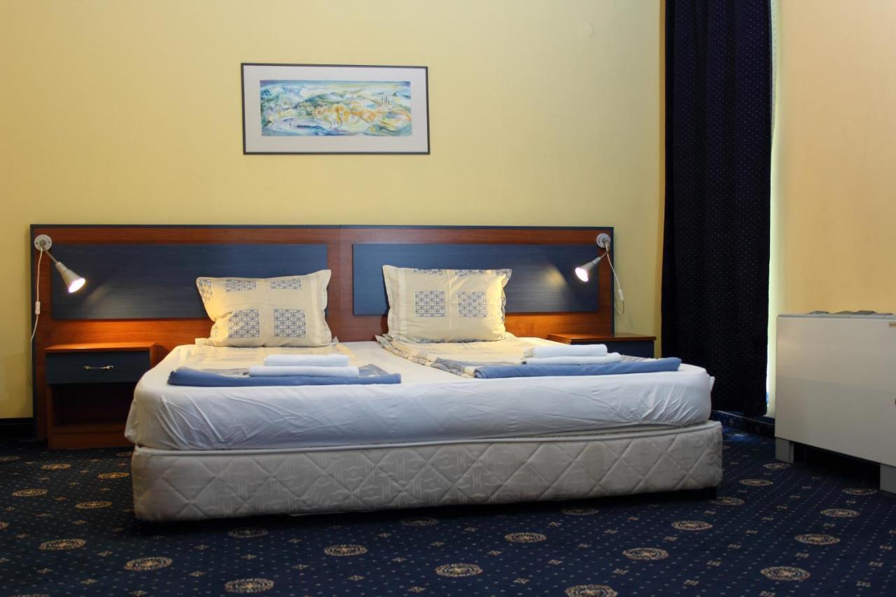 Fenix Family Hotel بلاغويفغراد الغرفة الصورة