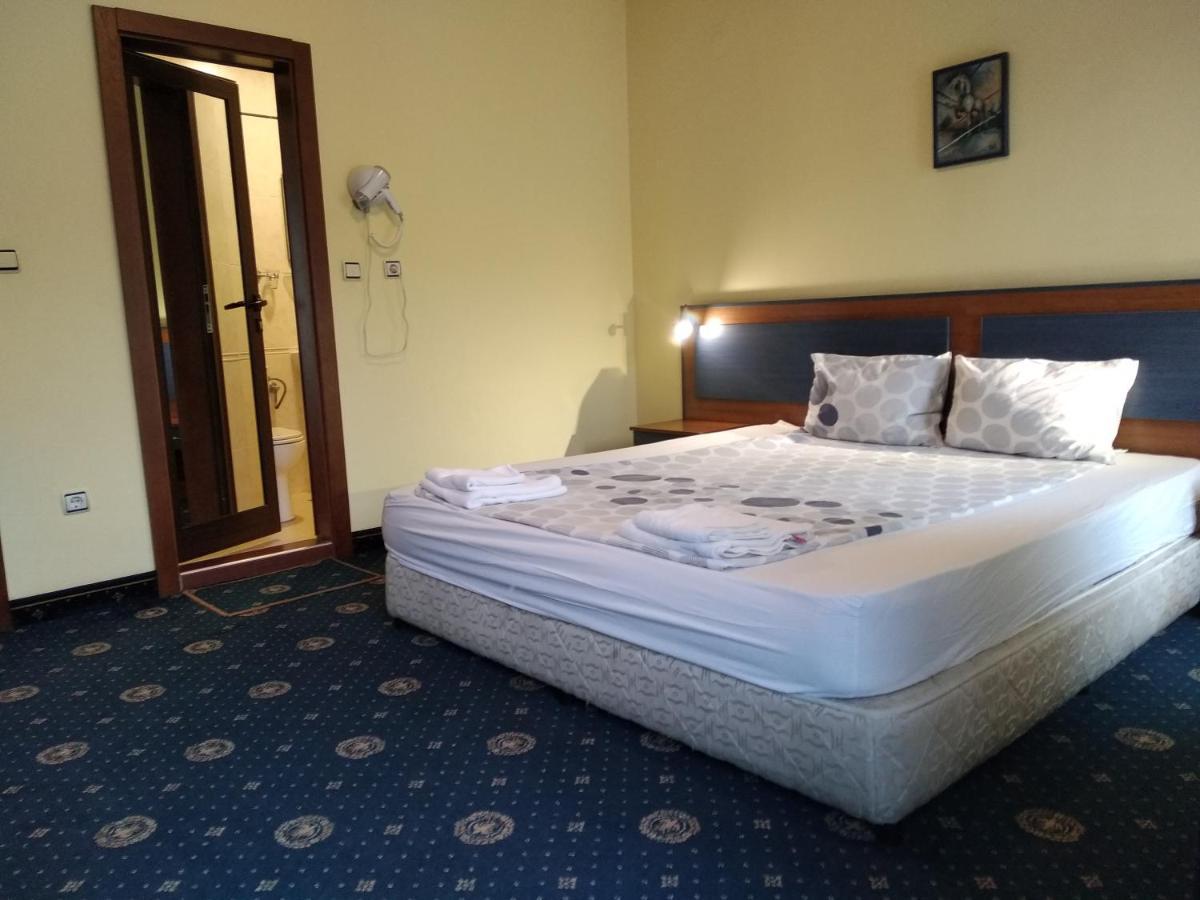 Fenix Family Hotel بلاغويفغراد المظهر الخارجي الصورة